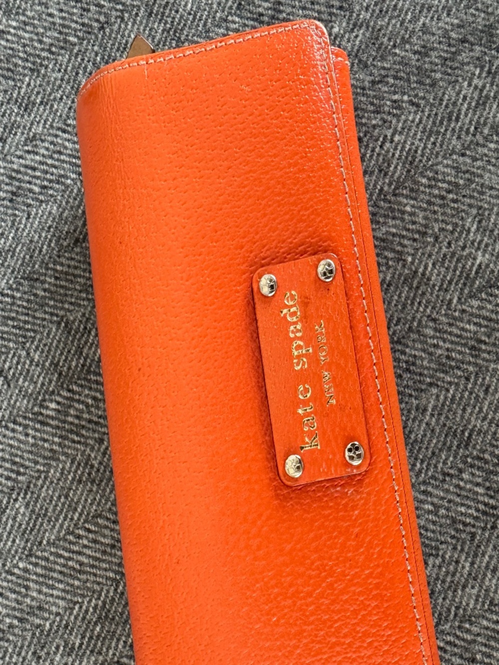 KATE SPADE LEATHER WALLET, IN DARLING ORANGE LEATHER, POLKA DOT INTERIOR
